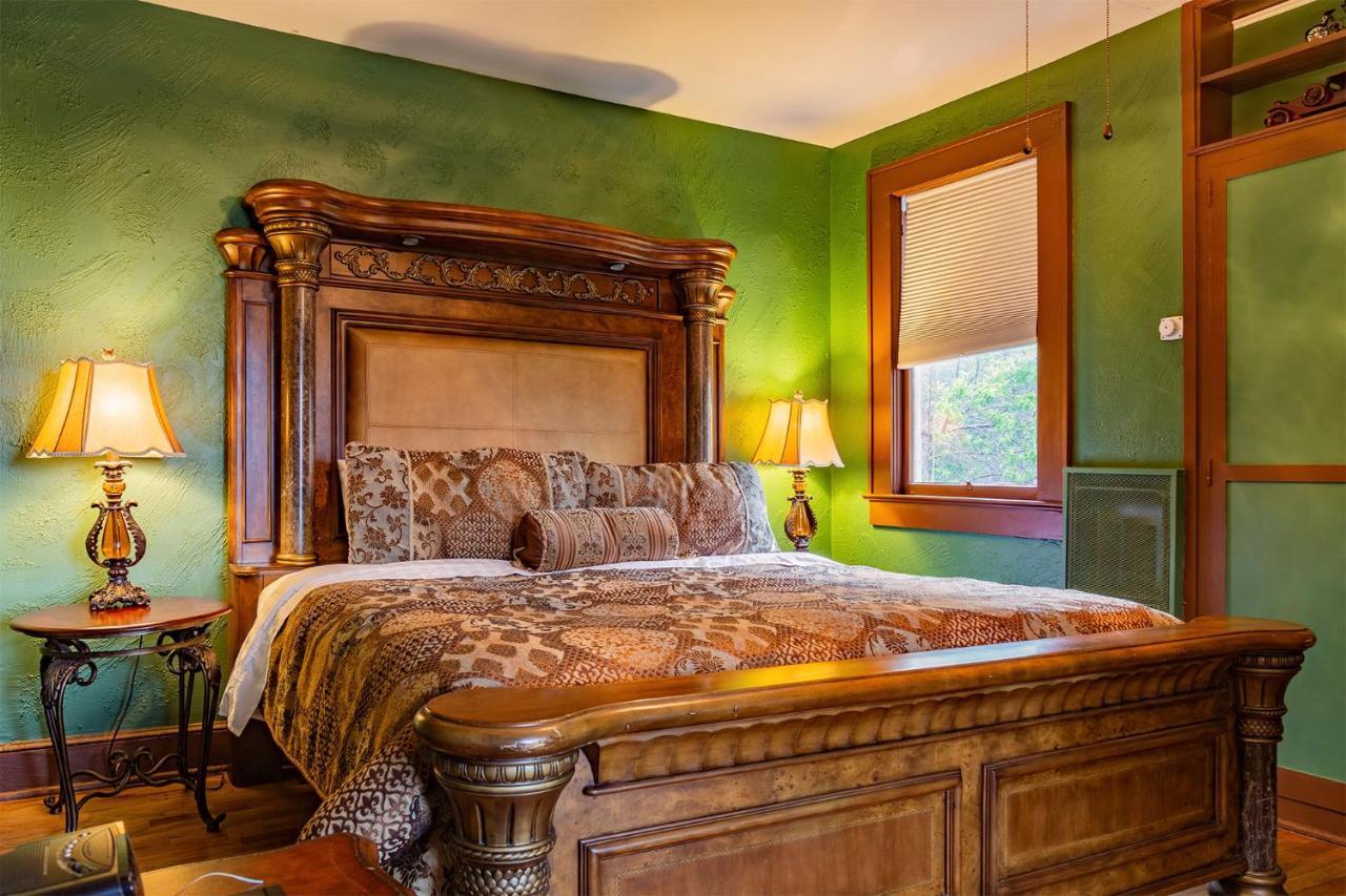 Echo Mountain Inn Хендерсънвил Екстериор снимка