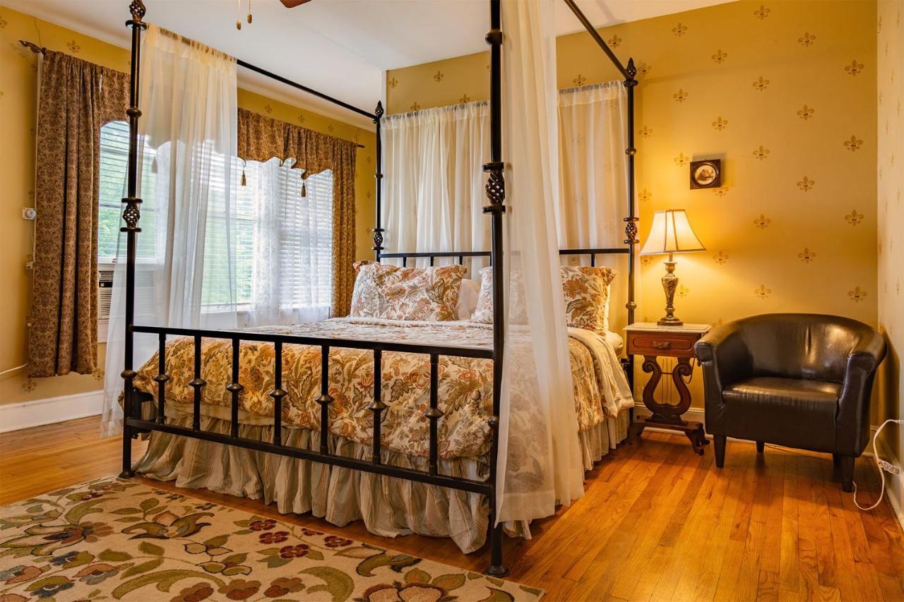 Echo Mountain Inn Хендерсънвил Екстериор снимка